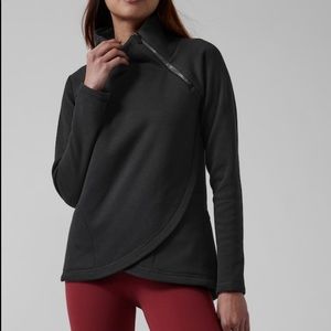Athleta Cozy karma asymmetrical pull over